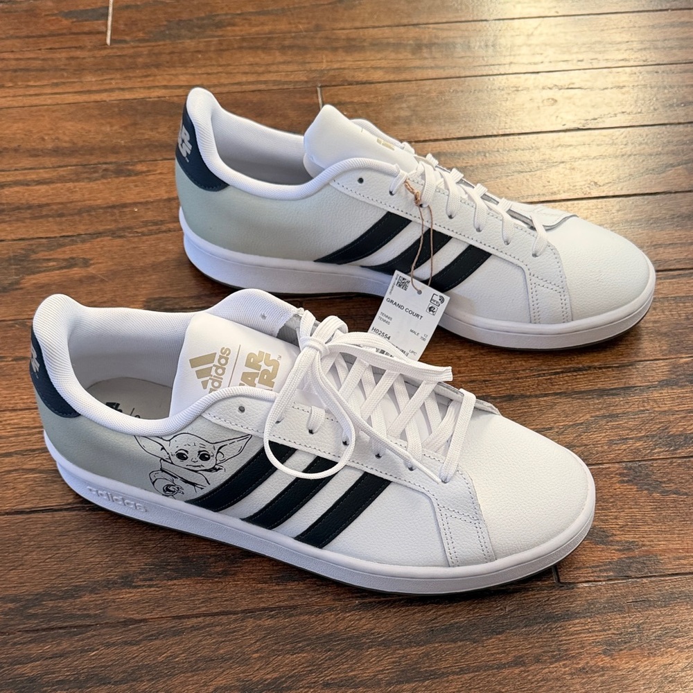 Adidas Star Wars Collab Men's Sneakers new in box!